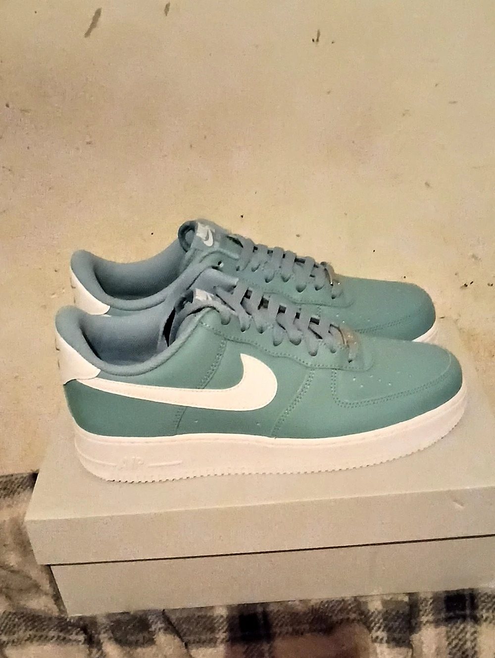 Nike Air Force 1 Low-Top Sneakers in Green & White